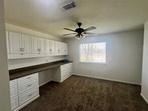 Building Photo - 28723 Sedgefield St