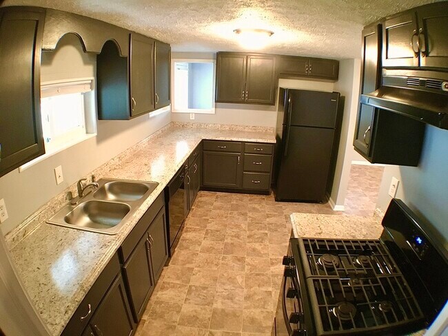 Building Photo - 5601 E 31st St