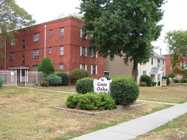 Gate Oak Apartments - 2910 Chamberlayne