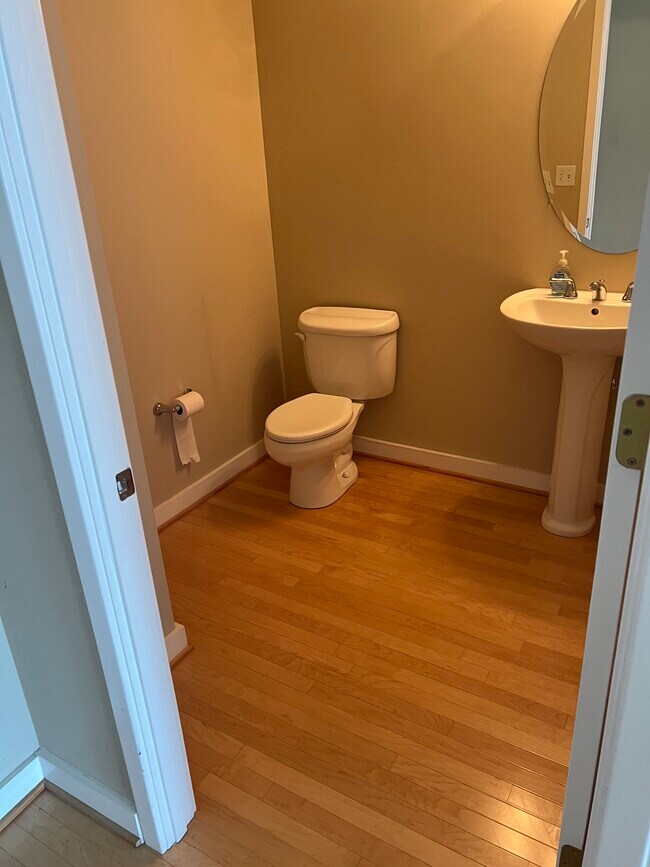 Foto del edificio - 3338 Peachtree Rd NE