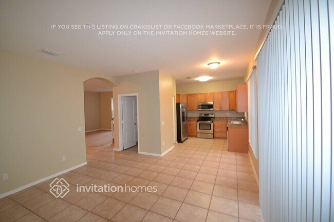 Foto del edificio - 5115 Crescent Moon Dr