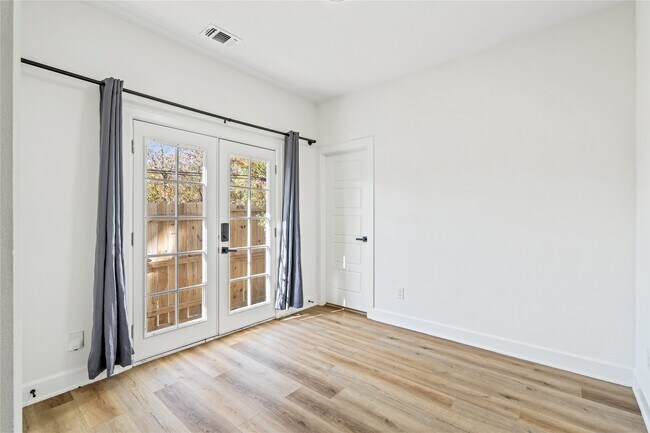 Foto del edificio - 3601 Rebecca St