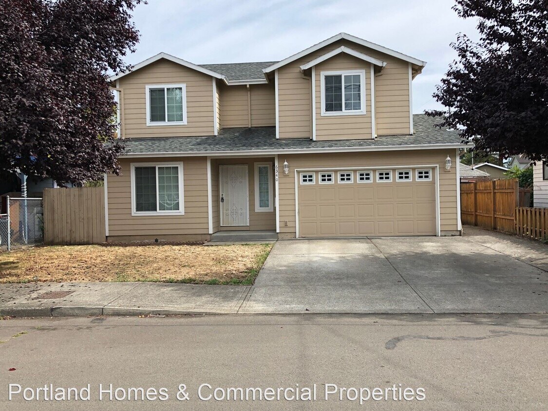 Primary Photo - 4 br, 2.5 bath House - 6340 SE 90th Ave.