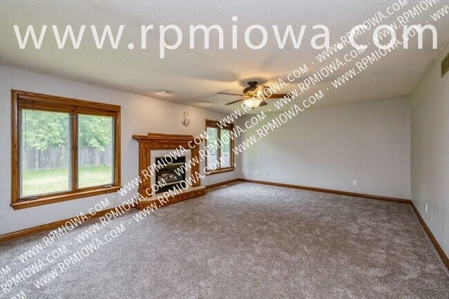 Foto del edificio - 15803 Hawthorn Dr