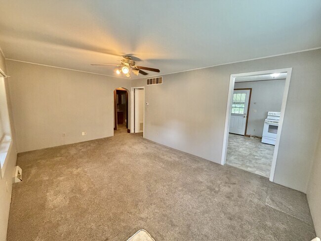 Foto del edificio - 417 N West St