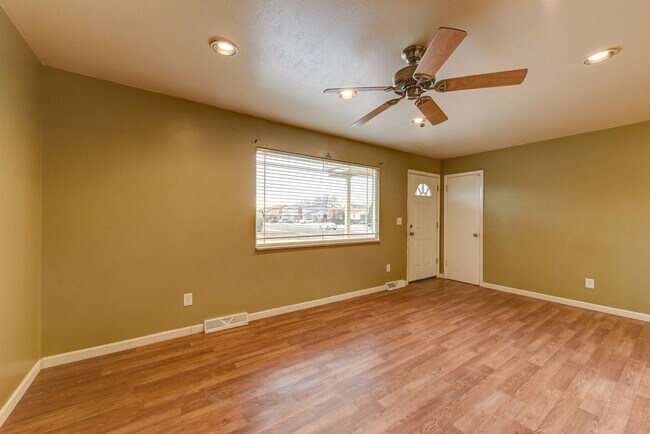 Foto del edificio - 3873 W 89th Way