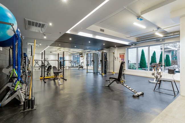 Building Photo - Le Monroe 1-2