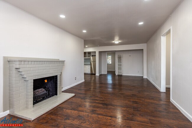 Building Photo - 1431 Modoc Ave