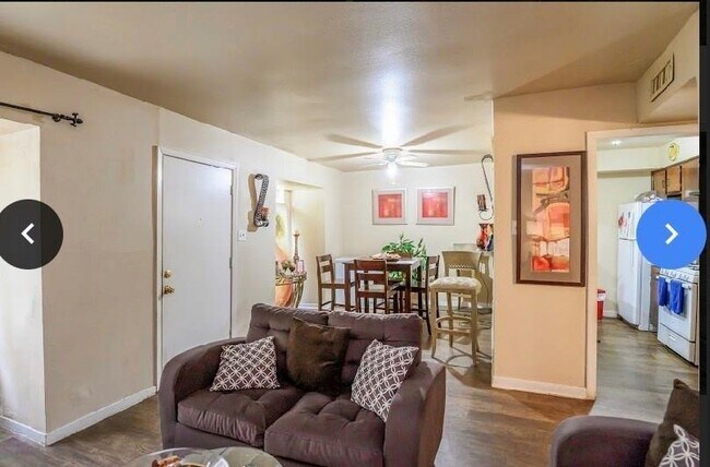 Building Photo - 6815 Beachwood St