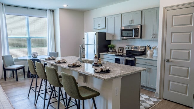 Building Photo - The Waters at West Village