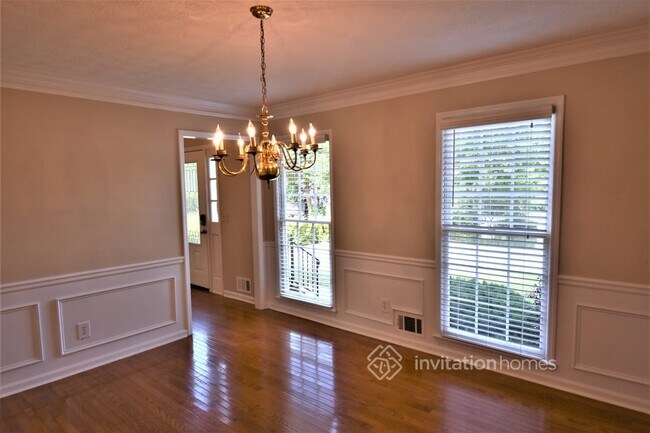 Building Photo - 125 Astwood Ct