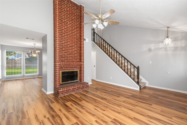 Foto del edificio - 2335 Trail Wood Ln