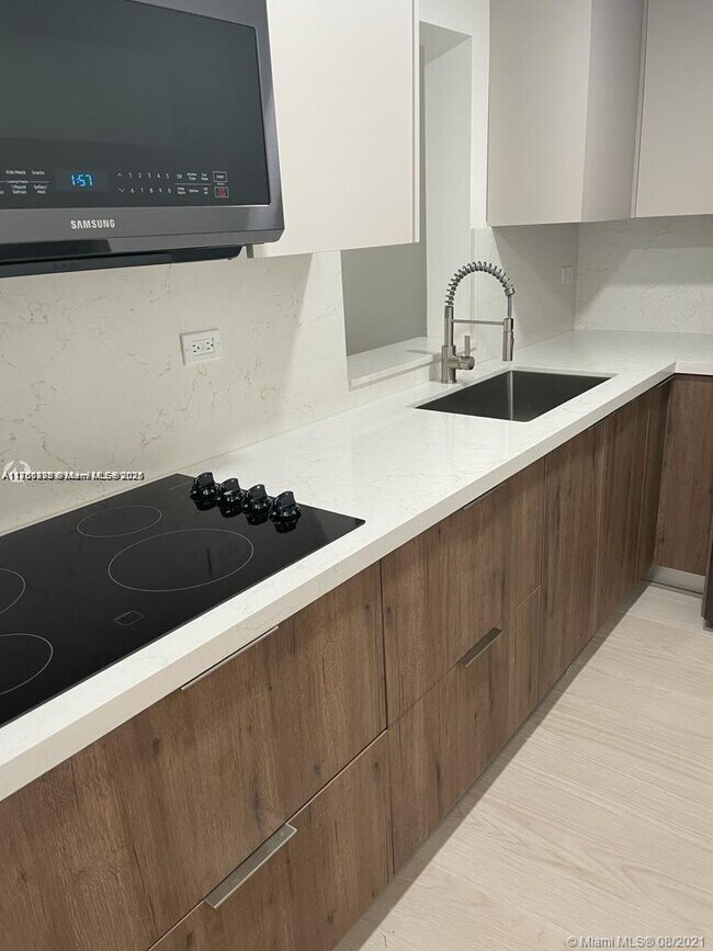 Foto del edificio - 1720 NW N River Dr
