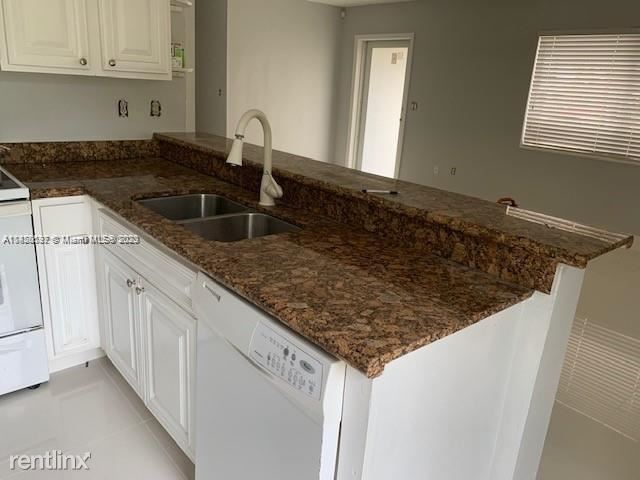 Foto del edificio - 3 br, 1 bath House - 12030 SW 181st St