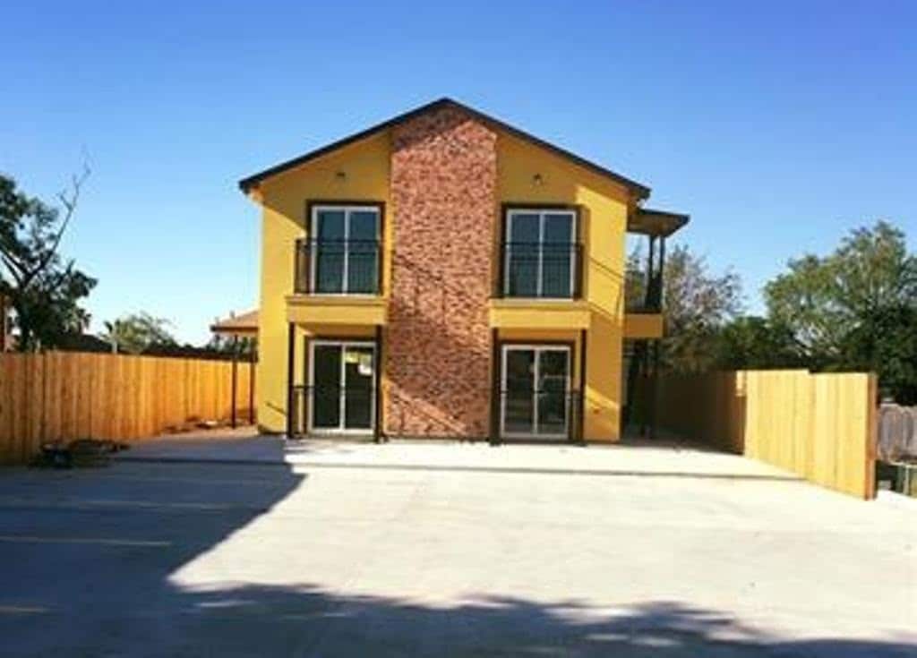 515 E Gustavus St Unit 1, Laredo, TX 78040 Condo for Rent in Laredo