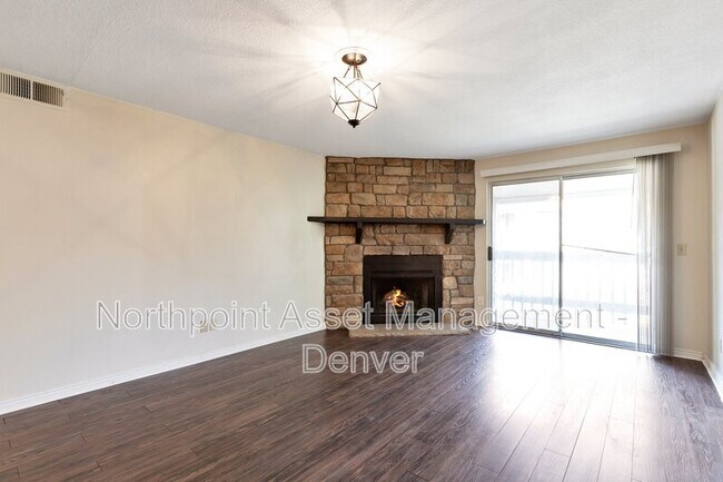 Building Photo - 1871 S Pitkin Cir