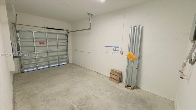 Building Photo - 2755 SE 25th Ave