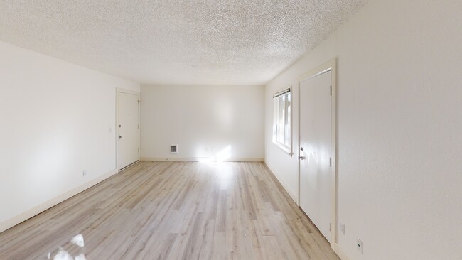 Building Photo - Aspire 160 Apartments