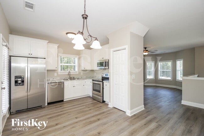 Building Photo - 108 Woodside Ct