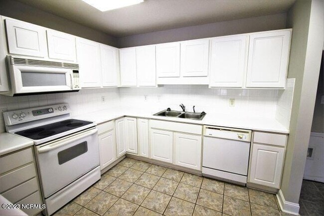 Building Photo - 3419 Westgate Dr