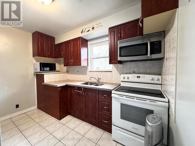 Photo du bâtiment - 292 Poyntz Ave