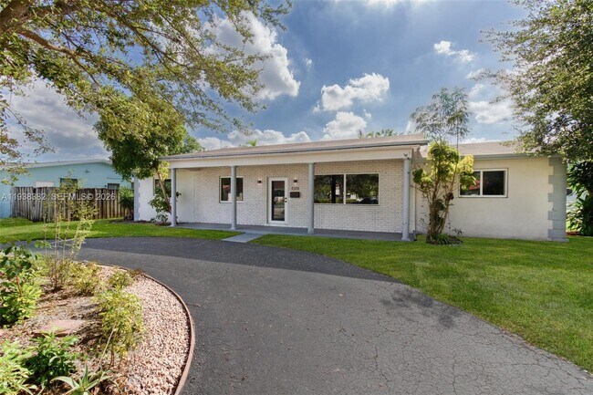 Foto del edificio - 4308 Adams St