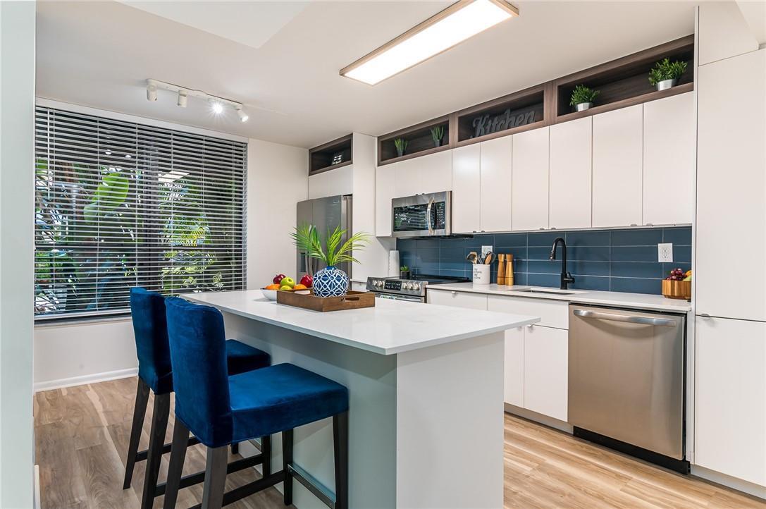 Foto principal - 7568 Regency Lake Dr