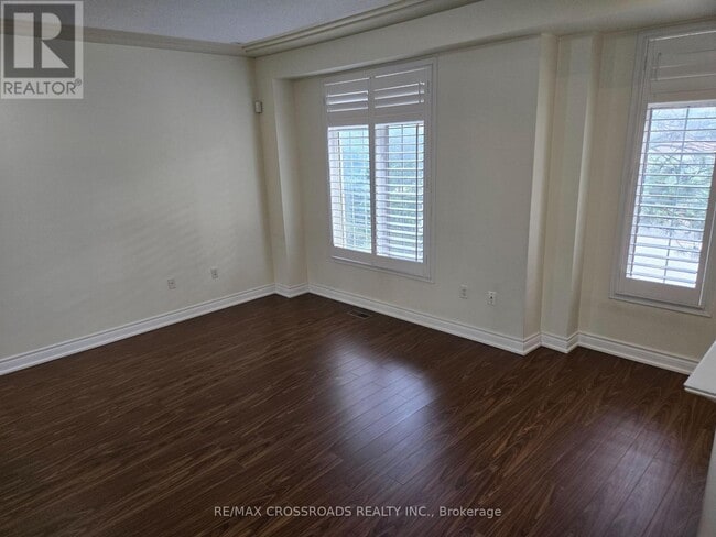 Building Photo - 10 Post Oak Dr