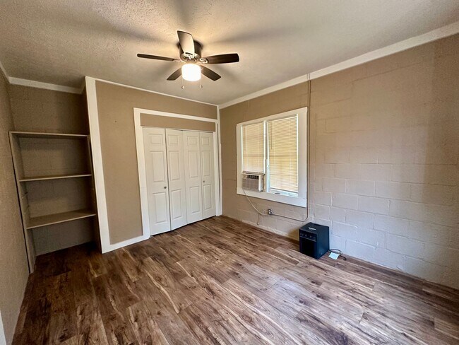 Building Photo - 2/1 Cabin In Ingram