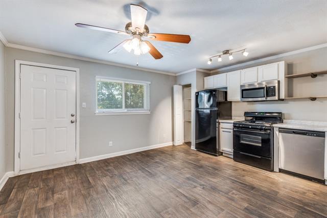 Building Photo - 1505 W Lovers Ln