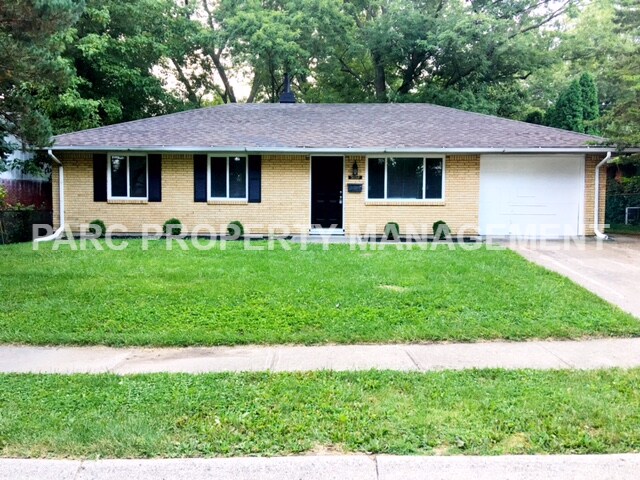 Primary Photo - 3659 N BRENTWOOD AVENUE