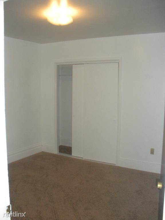 Building Photo - 121 Grandview Ave