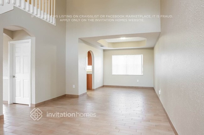 Building Photo - 414 Lakeside Cir