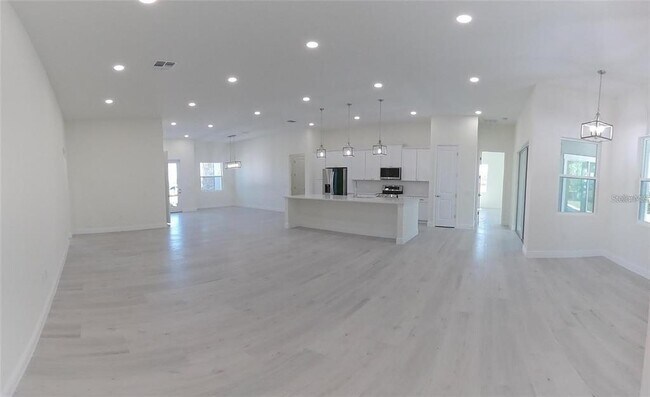 Foto del edificio - 163 Blazing Star Ave