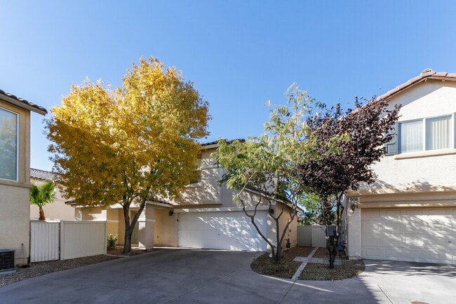 Building Photo - 10571 Alondra Peak St