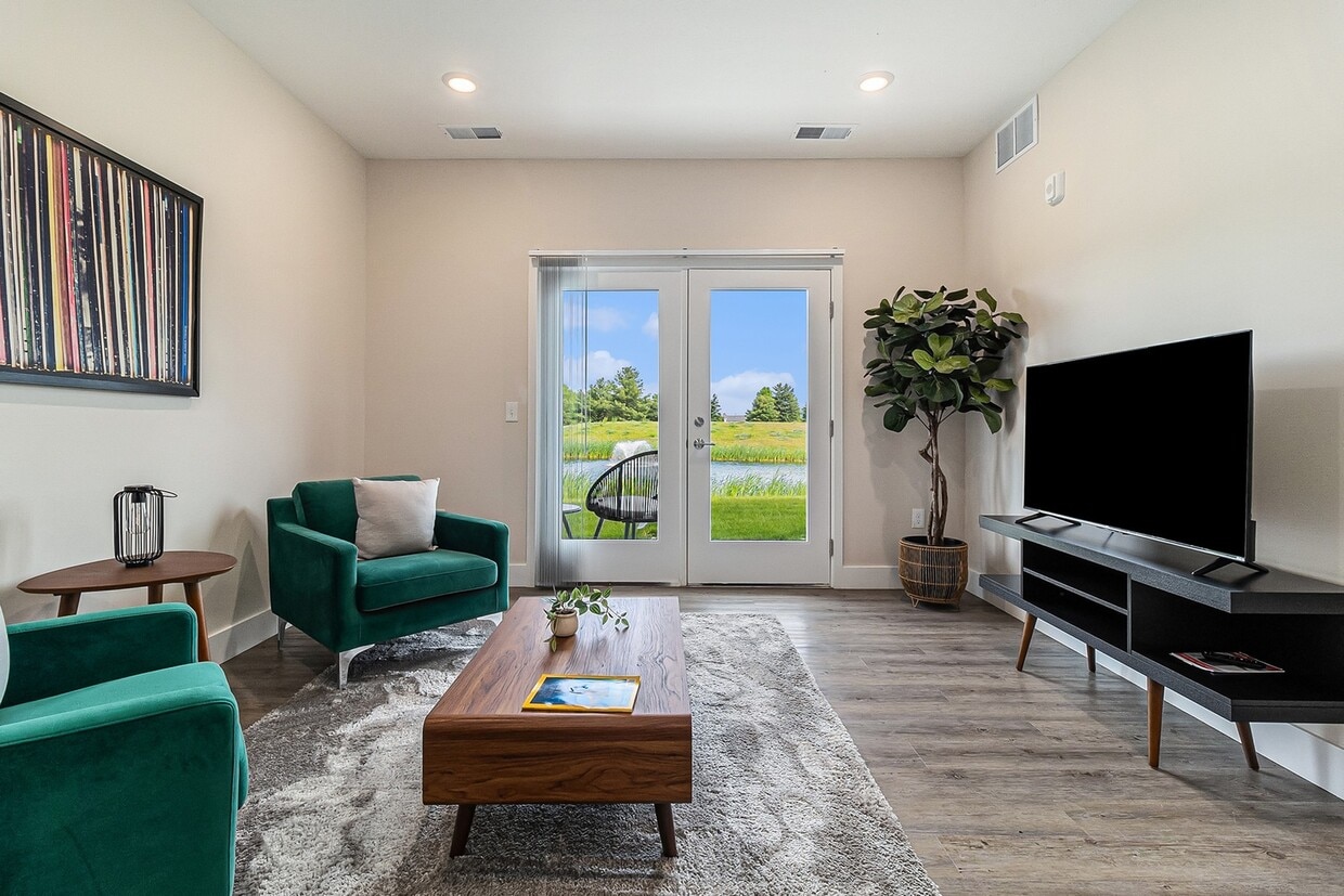 Primary Photo - Harmony Lake Apartment Homes