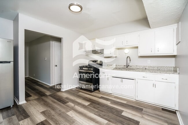 Foto del edificio - 6032#6034 North 61st Street, 53218; #1554133 - 1554133