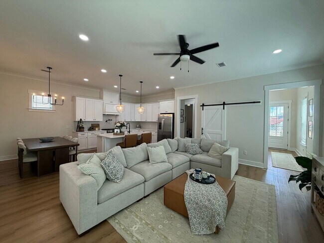 Building Photo - 306 Gazelle Ct