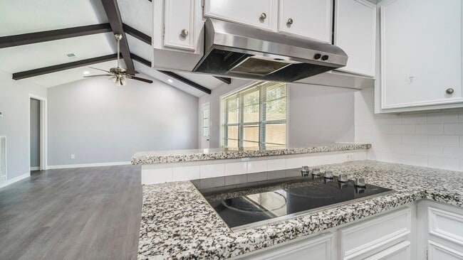 Building Photo - 3008 Columbia St