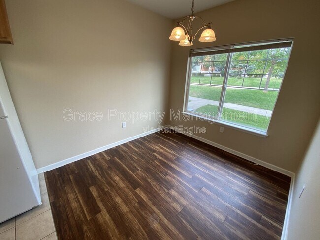 Foto del edificio - 4645 Hahns Peak Dr