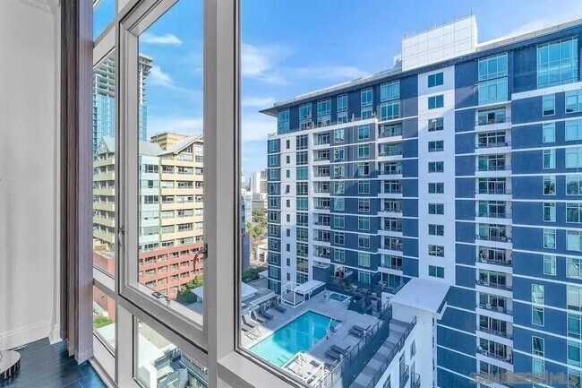 Foto del edificio - 425 W Beech St