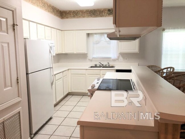 Building Photo - 501 Cotton Creek Dr