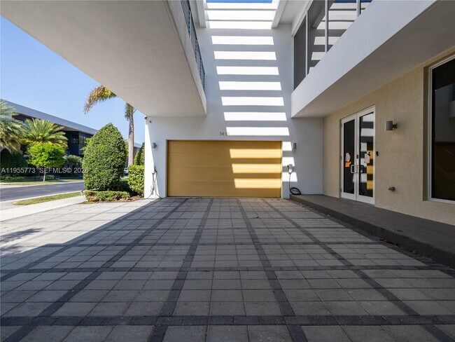 Foto del edificio - 7451 NW 103rd Ct