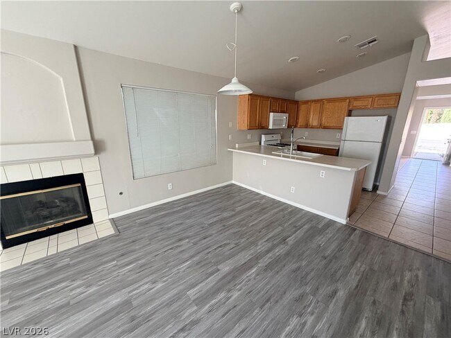 Foto del edificio - 765 Donelle Ave