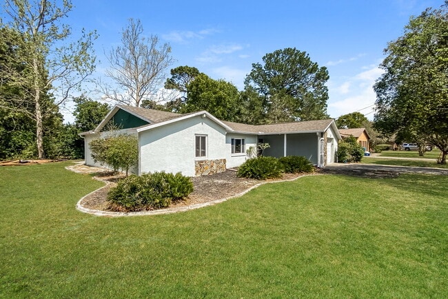 Foto del edificio - 11351 Collingswood St