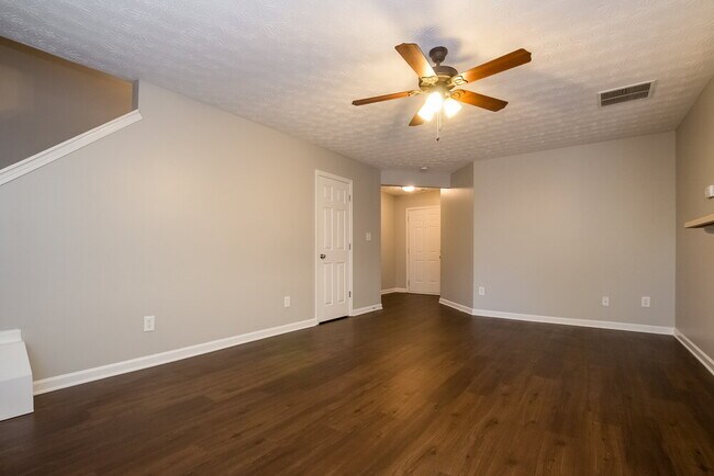 Foto del edificio - 541 Double Creek Dr