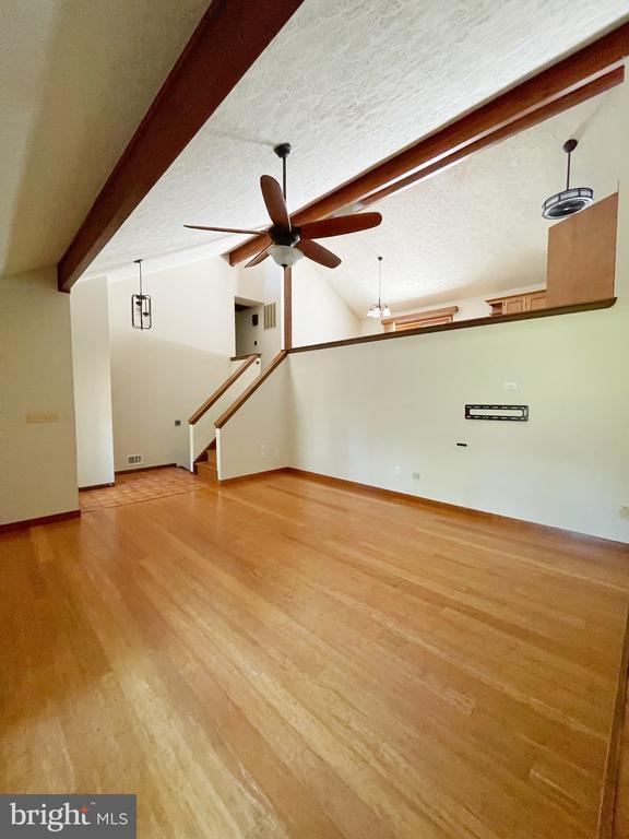 Building Photo - 22480 Sparrow Ct