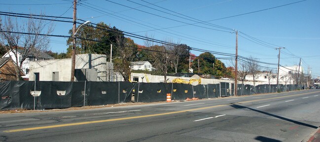 En construcción 10-04 - 177 Main St