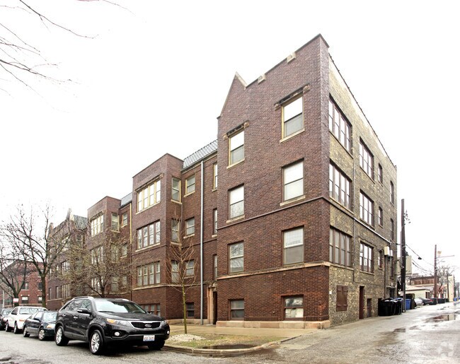 1301 W Roscoe Street Apartments in Chicago, IL