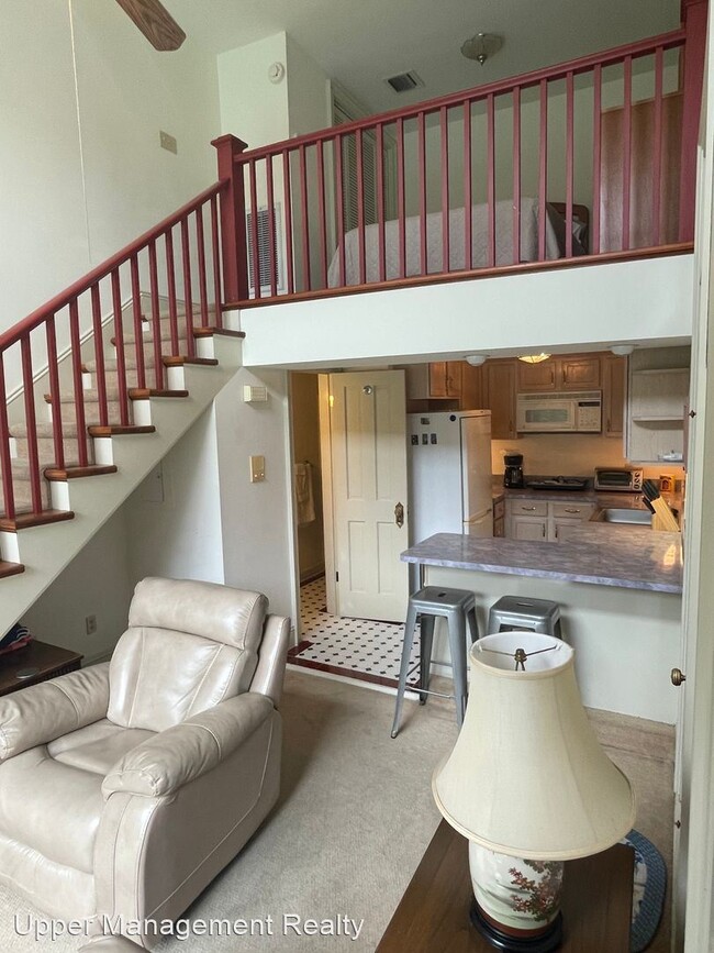 Building Photo - 1 br, 1 bath Apartment - 2456 Royal St 245...